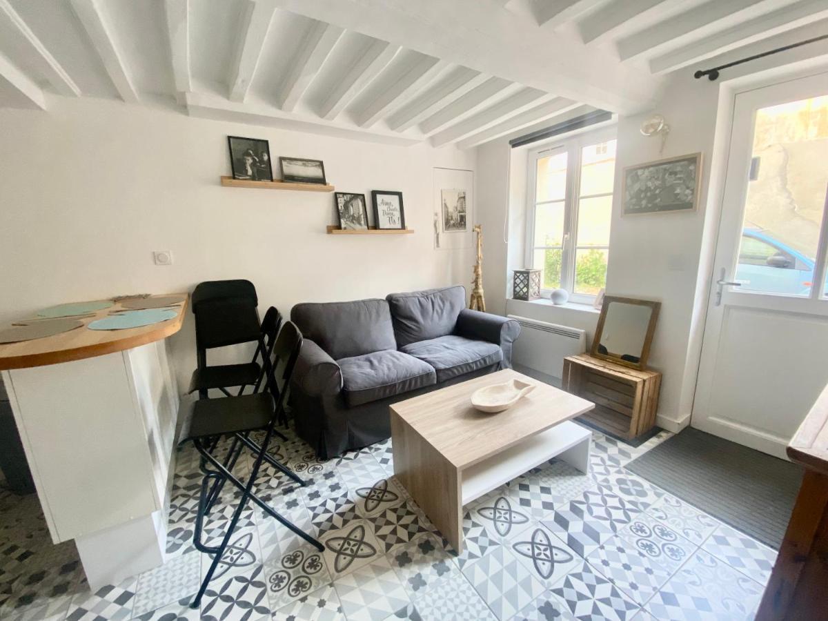 Charmante Maison Au Coeur De Villerville Luaran gambar